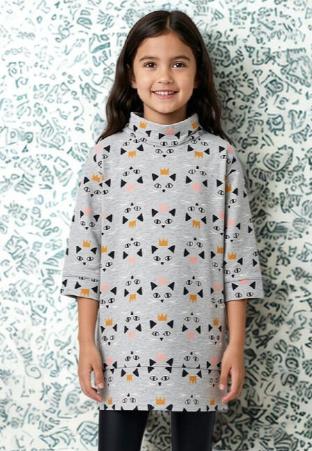 Short tunic with high collar