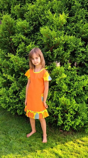 Suknelė oranžinės spalvos 